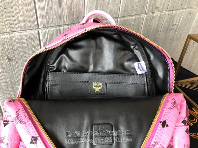 MCM雙肩背包 原單 Stark鉚釘雙肩背包 Visetos塗層材料 標誌性“M”字形多種金屬鉚釘 升級款 MCM女背包  mdmc1345